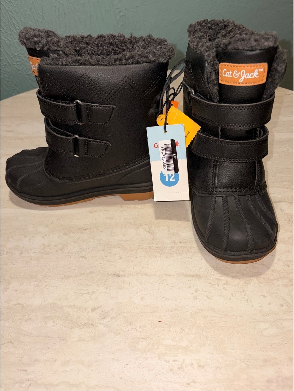 Size 12C Cat & Jack Boys' Black Winter Boots Size 12